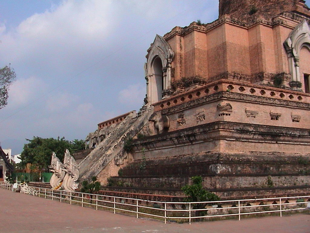 DSC00012.JPG